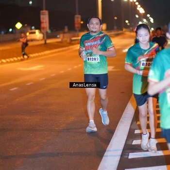 Runner Photo 9240302