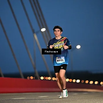 Runner Photo 9240405