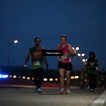 Runner Photo 9241058