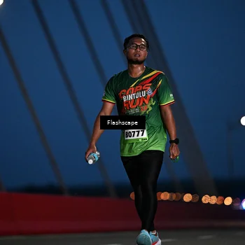 Runner Photo 9241117