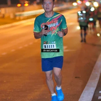 Runner Photo 9241435