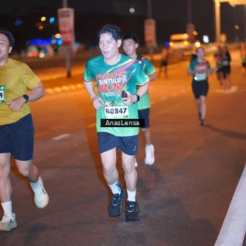 Runner Photo 9242049