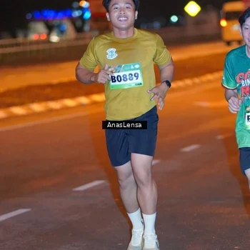 Runner Photo 9242050