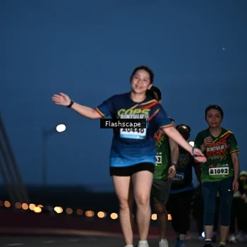 Runner Photo 9242382
