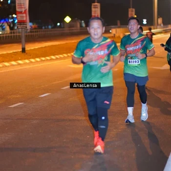 Runner Photo 9242405