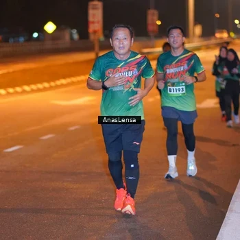 Runner Photo 9242410