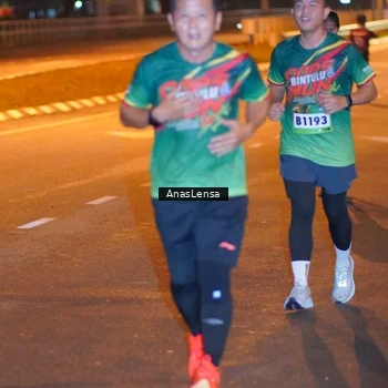 Runner Photo 9242415