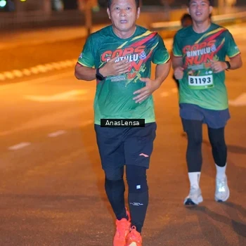 Runner Photo 9242429