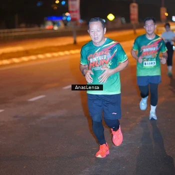 Runner Photo 9242475