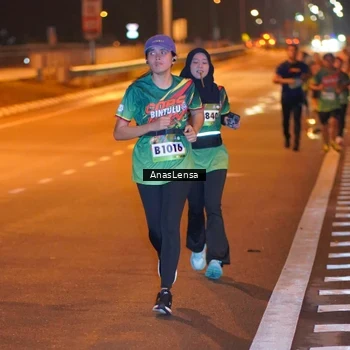 Runner Photo 9243239