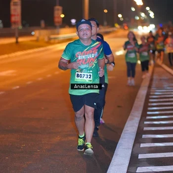Runner Photo 9243315