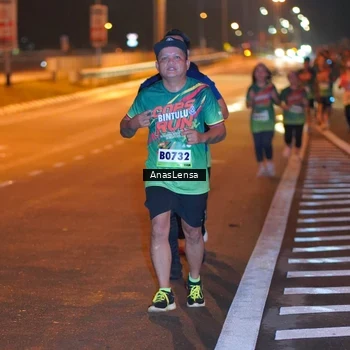 Runner Photo 9243343