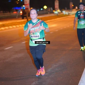 Runner Photo 9243649