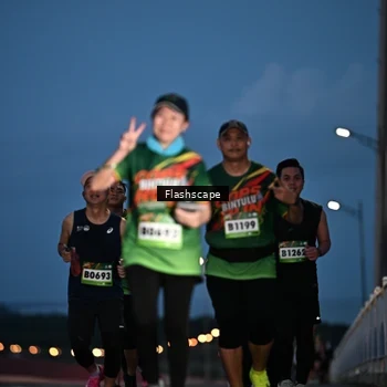 Runner Photo 9243962