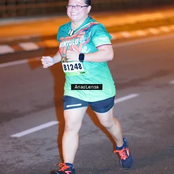 Runner Photo 9244007