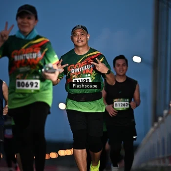 Runner Photo 9244036