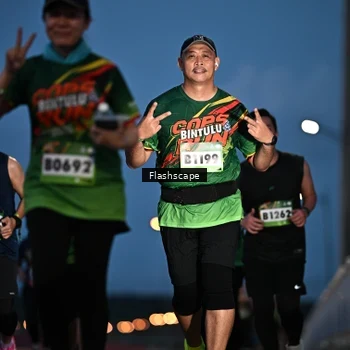 Runner Photo 9244050