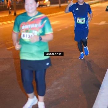 Runner Photo 9244051