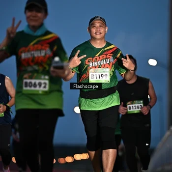 Runner Photo 9244054