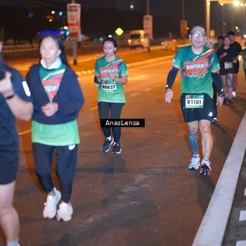 Runner Photo 9244256