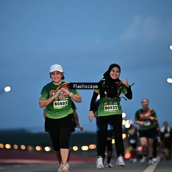 Runner Photo 9244310