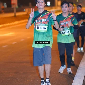 Runner Photo 9244498