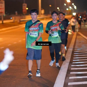 Runner Photo 9244502