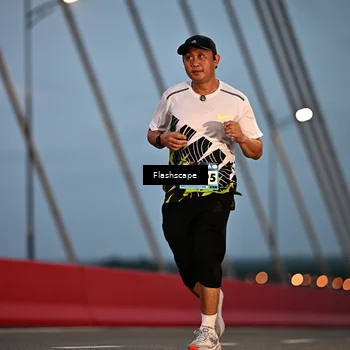 Runner Photo 9244723