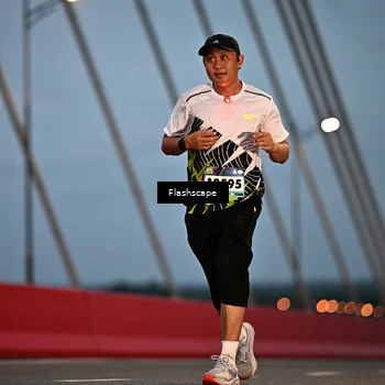Runner Photo 9244745