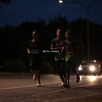 Runner Photo 9246004