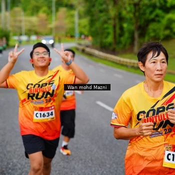 Runner Photo 9246051