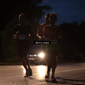 Runner Photo 9246084