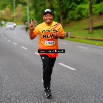 Runner Photo 9246480