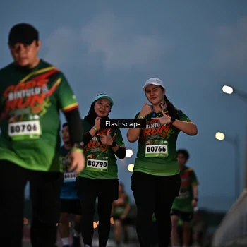 Runner Photo 9247009