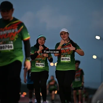 Runner Photo 9247020
