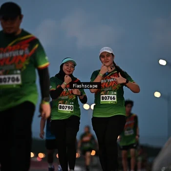 Runner Photo 9247025