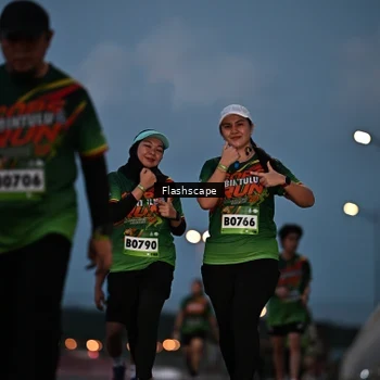 Runner Photo 9247035