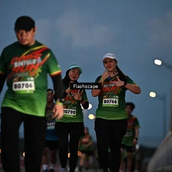 Runner Photo 9247049