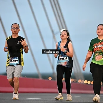 Runner Photo 9247447