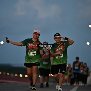 Runner Photo 9247785