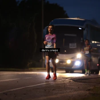 Runner Photo 9248108