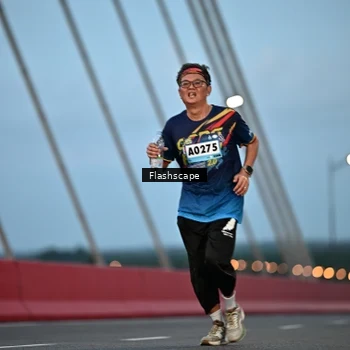 Runner Photo 9248142
