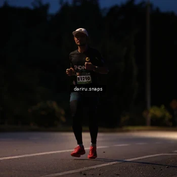Runner Photo 9248940