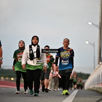 Runner Photo 9249032