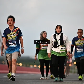 Runner Photo 9249042