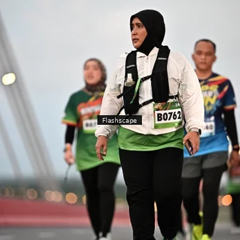 Runner Photo 9249065