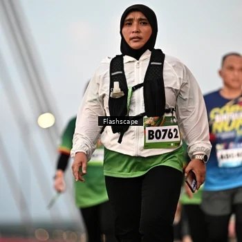 Runner Photo 9249076