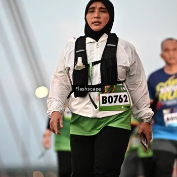 Runner Photo 9249083