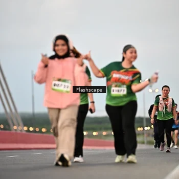 Runner Photo 9249158
