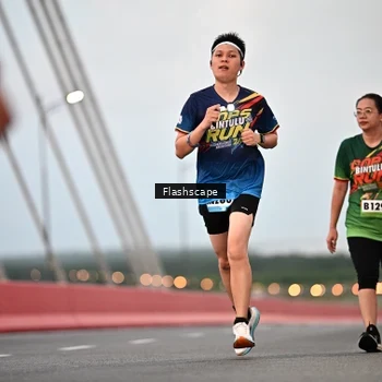 Runner Photo 9249390